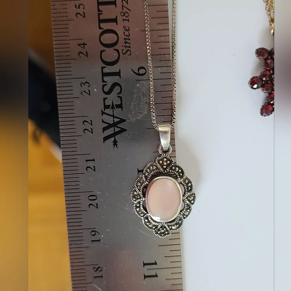 Vintage Grey Marcasite Crystal Shell Pearl Centre Pendant Necklace - Picture 8 of 12